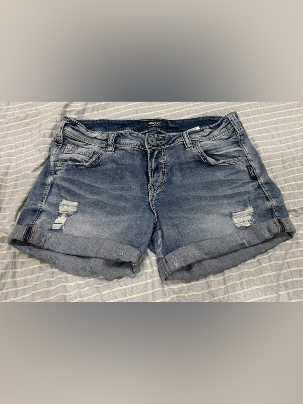 Silver Jeans Dark Indigo Sam Short size 30
